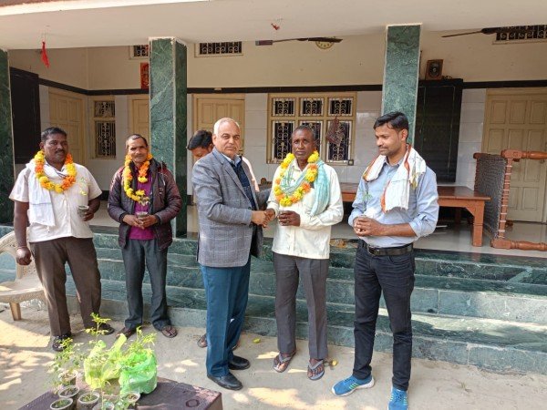 आजमगढ का आदममऊ बनेगा पहला सहजन गांव