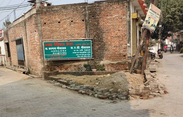 डाक्टर्स साहब, आपकी जमीनों पर गुंडों-भूमाफियाओं की नजर!