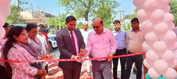 विश्व मानसिक स्वास्थ्य दिवस के अवसर मुख्य न्यायिक मजिस्ट्रेट/ सचिव जिला विधिक सेवा प्राधिकरण हापुड़ द्वारा फीता काटकर किया गया शुभारंभ