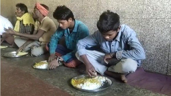 आधा भोजन हम करते, आधे से डाक्टरों का पेट भरते