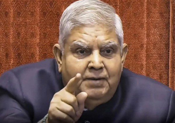 उपराष्ट्रपति जगदीप धनखड़ ने कर्नाटक के श्रीक्षेत्र धर्मस्थल स्थित श्री मंजुनाथ मंदिर में नई कतार