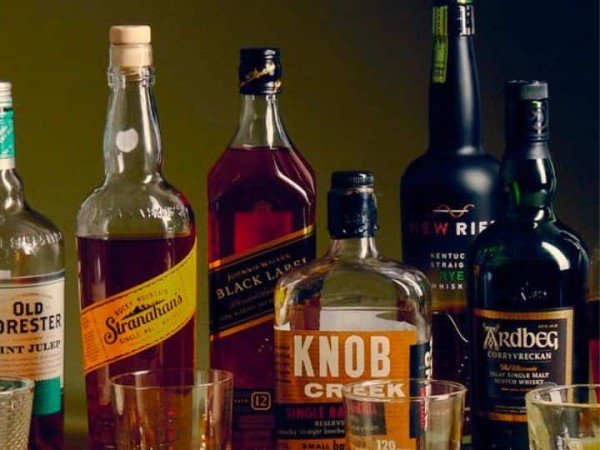 कबीर आश्रम से देषी और अंग्रेजी शराब की दुकाने हटाने की मांग