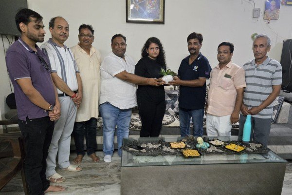 उद्योग व्यापार मंडल ने आकांक्षा अग्रवाल को सीए बनने पर किया सम्मानित*