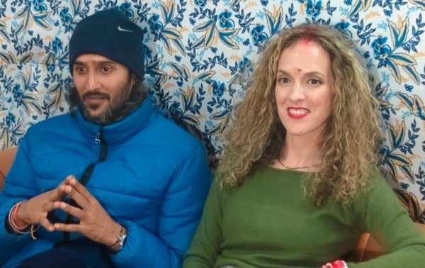 प्रयागराज महाकुंभ में श्रद्धालुओं का जनसैलाब उमड़ा हुआ है,