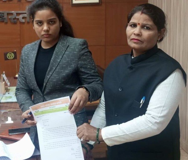 क्षतिग्रस्त सड़कें और गडढ़ों की पहचान बनी नगर पंचायत गनेशपु