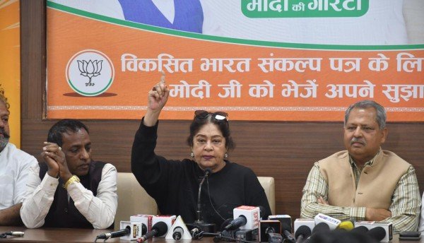 स्वास्थ्य कारणों और संक्रमण से बचाव के लिए सावधानी अछूत करार नहीं दी जा सकतीः