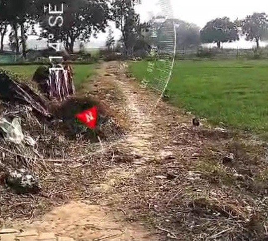 मझौआ कला में फर्जी तरीके से लग रहा है 107 मजदूरों की कागजों में हाजिरी, 25359 रुपए के हिसाब से 355000 रुपए लगाएंगे चुना,