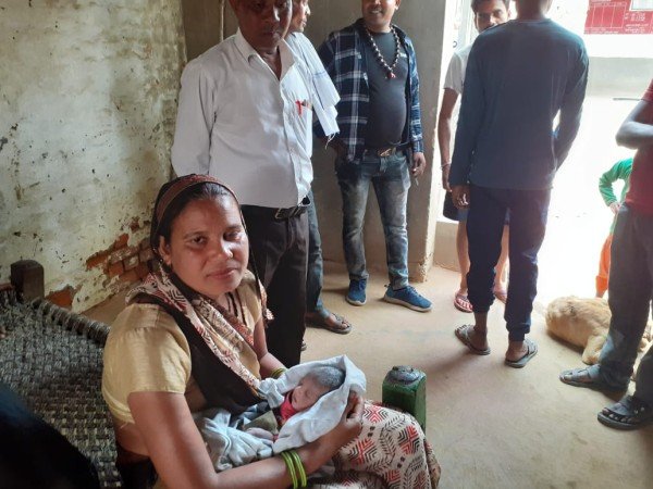 मां की ममता को किसी महिला ने पाप छुपाने के लिए किया कलंकित