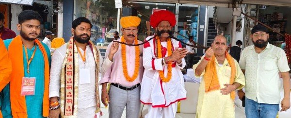 ज्योति यात्रा’ का मुख्य केंद्र रहा ‘12 फुट’ लंबी ‘मूंछ’