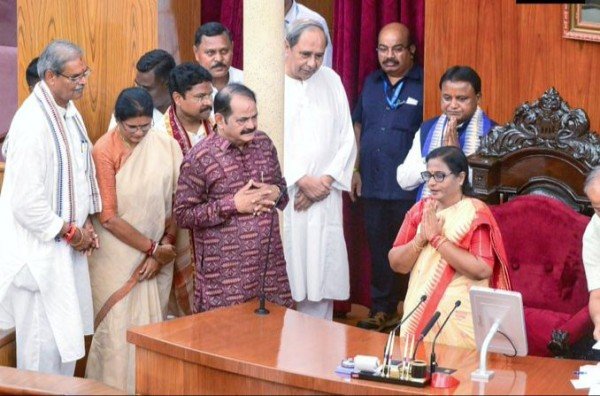 वरिष्ठ भाजपा नेता और रानपुर विधायक सुरमा पाढ़ी को सर्वसम्मति से 17वीं ओडिशा विधानसभा का अध्यक्ष चुना गया।