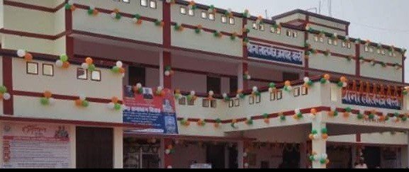 राजा क राजपाट बेचि खाय डफाली’