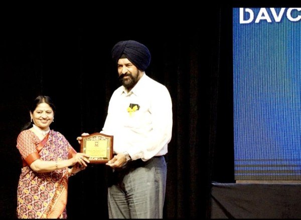 छात्र सम्मेलन 2024 में सम्मानित अतिथि के रूप में भाग लेने और संबोधित करने का सौभाग्य मिला