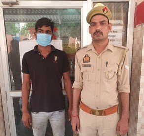 पिलखुवा पुलिस ने वांछित अभियुक्तों की गिरफ्तारी