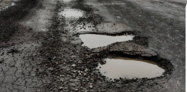 गड्ढा मुक्त नहीं हो पाया गढ़ मेरठ रोड