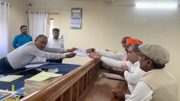 BJP प्रत्याशी कंवर सिंह तंवर ने किया नामांकन