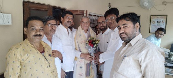 आपसी प्रेम और भाईचारे का संदेश देता है ईद का त्योहारः लक्ष्मी नारायण चौधरी