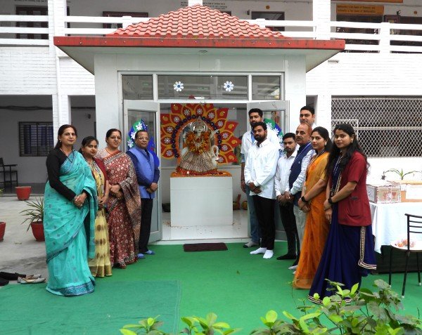 देव मैमोरियल पब्लिक स्कूल,गढ़मुक्तेश्वर