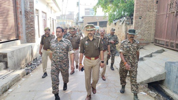 लोकसभा चुनाव को लेकर कपुरपुर पुलिस ने क्या फ्लैग मार्च