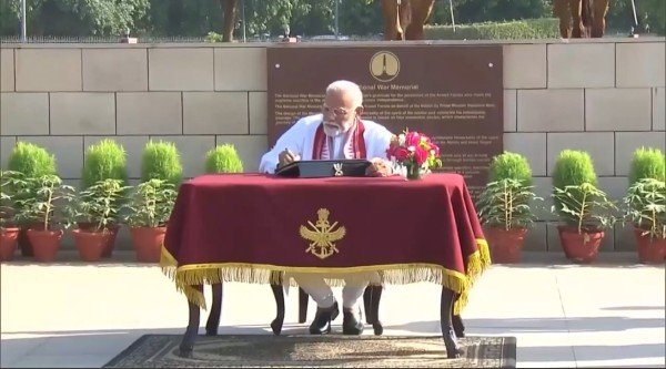 नरेंद्र मोदी आज लगातार तीसरी बार प्रधानमंत्री पद की शपथ लेंगे।