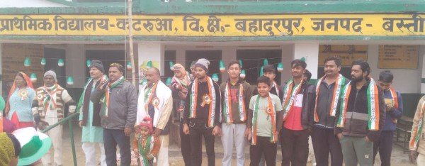 एससी अध्यापिका को मिला झंडा फहराने का सम्मान