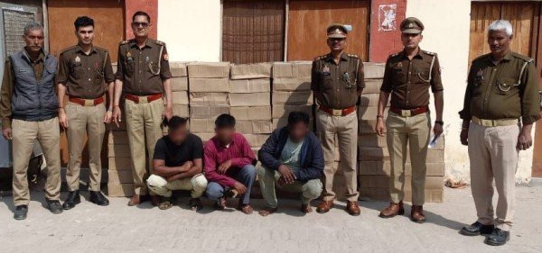 1500 लीटर (150 पेटी) अवैध अंग्रेजी शराब सहित तीन अभियुक्त गिरफ्तार