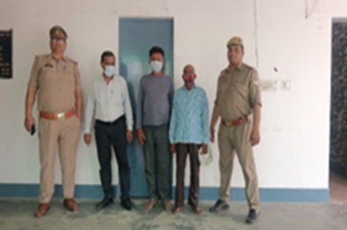 हापुड़ देहात व बाबूगढ़ पुलिस ने कुल 04 वारन्टियों को किया गिरफ्तार।