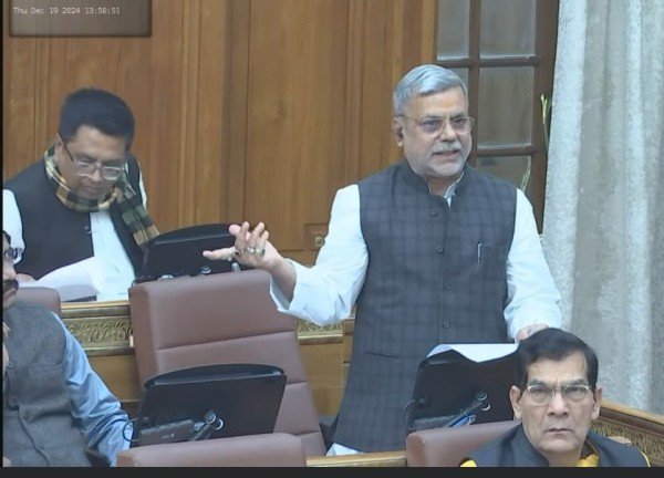 योगीजी के नौकरशाहों ने तदर्थ शिक्षकों के जीवन को नर्क बना दियाःएमएलसी