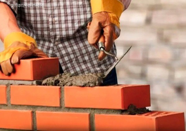 गुजरात के पाटन जिले से हैरान करने वाला मामला सामने आया है।