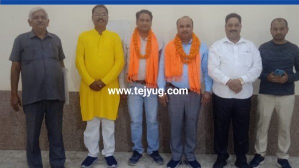 अखिल भारतीय उत्तर प्रदेश वेलफेयर एसोसिएशन में समाज सेवकों को पद देकर राष्ट्रीय अध्यक्ष एवं प्रदेश अध्यक्ष द्वारा किया गया सम्मानित