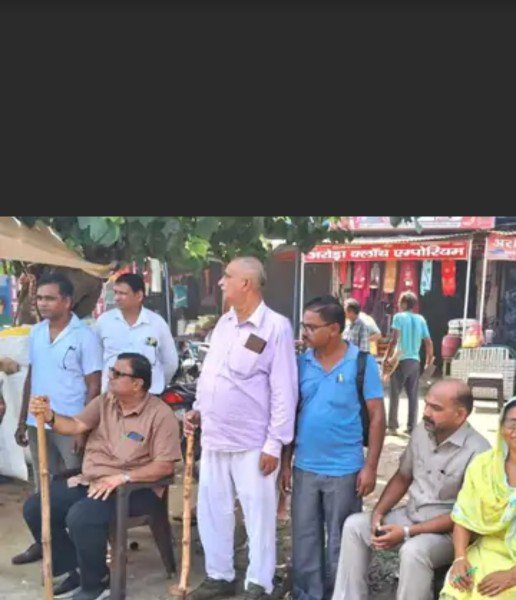 गढ़मुक्तेश्वर अवैध वाहनों के संचालन पर रोक लगाई एआरएम हेमंत मिश्रा ने