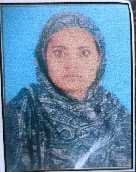 घर से दवाई लेने गई युवती संदिग्ध परिस्थिति में गायब पीड़ित परिजनों ने थाने में तहरी देकर गुमशुदा को तलाश करने की लगाई गुहार