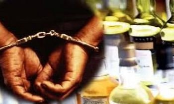 पुलिस ने अवैध शराब के पब्बों के साथ तीन युवकों को अलग अलग स्थानों से किया गिरफ्तार