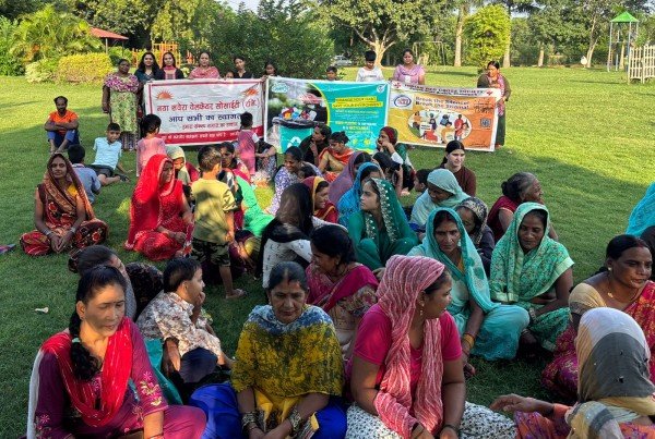 संस्था नया सवेरा वेलफेयर सोसाइटी द्वारा रेड क्रॉस सोसाइटी एवं बिसलेरी कंपनी के सहयोग