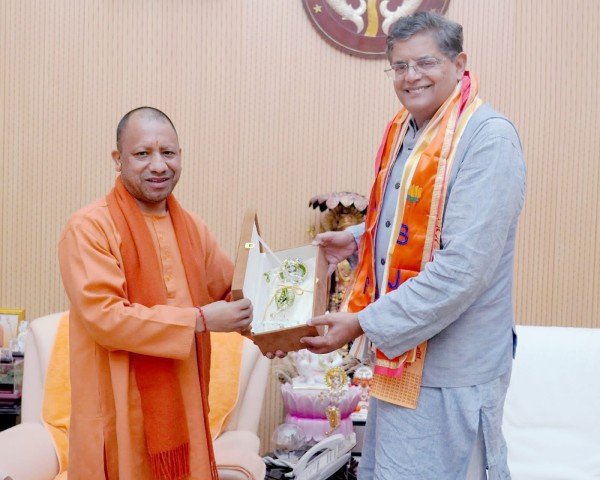 सीएम योगी आदित्यनाथ से मिले बैजयंत जय पांडा