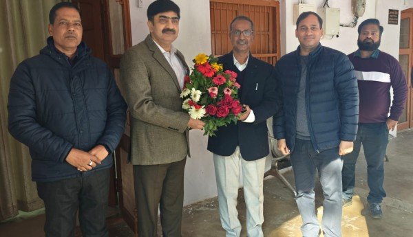 कमिशनर ने किया अपर निदेषक कोषागार एवं पेंशन का निरीक्षण