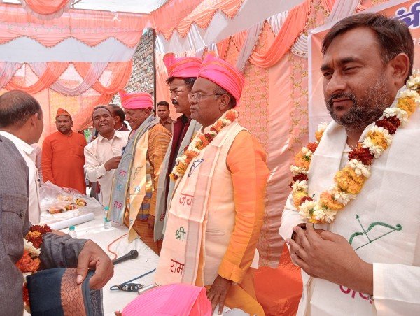 सांसद डा. भोला सिंह ने किया सड़क का लोकार्पण और शिलान्यास