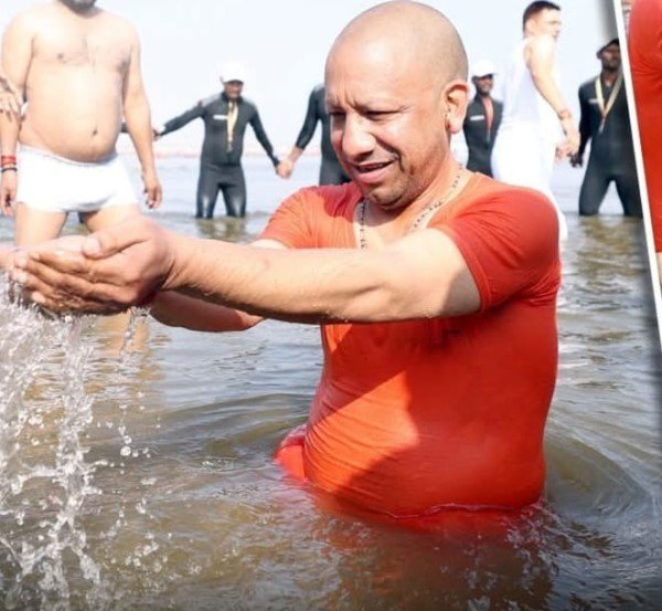 महाकुंभ पहुंचे उत्तर प्रदेश के मुख्यमंत्री योगी आदित्यनाथ