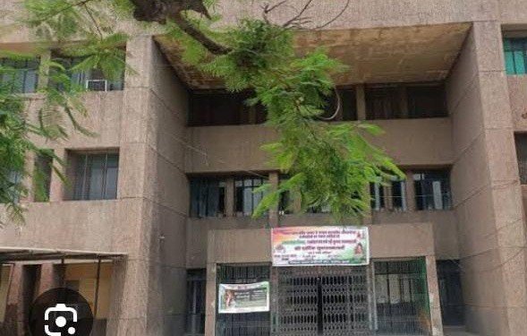 विकास भवन में अब नहीं चढ़नी पड़ेगी सीढ़ी