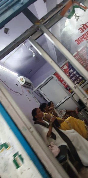 जब पांच हजार महीना लेगें तो झोला छाप डाक्टरों की सख्यां बढ़ेगी ही!