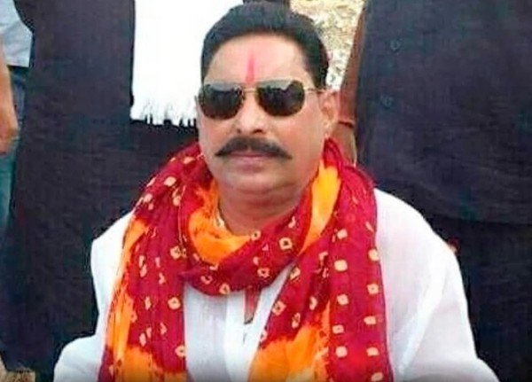 बिहार की राजधानी पटना के पास मोकामा में दो पक्षों के बीच हुई गोलीबारी