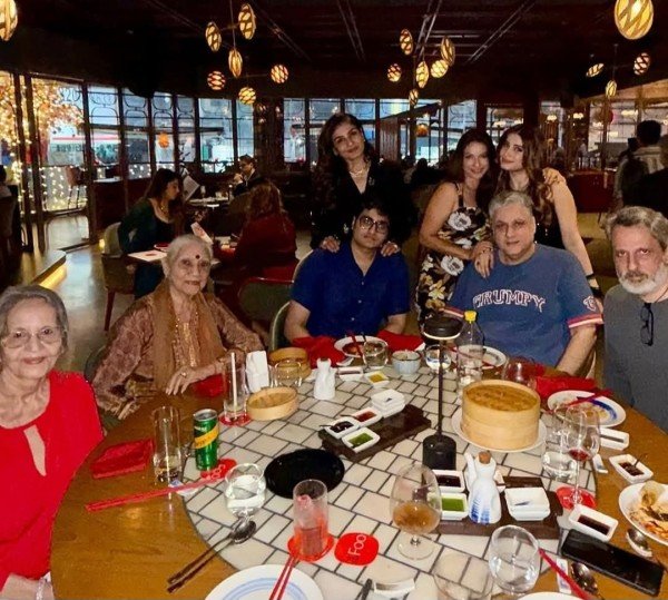 कैटरीना कैफ अपने पति विक्की कौशल के साथ विदेश में वेकेशन का आनंद ले रही हैं।