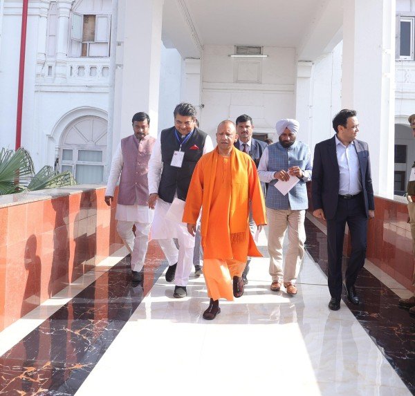 मुख्यमंत्री योगी आदित्यनाथ ने आज राज्यसभा के चुनाव में अपनी सहभागिता सुनिश्चित की