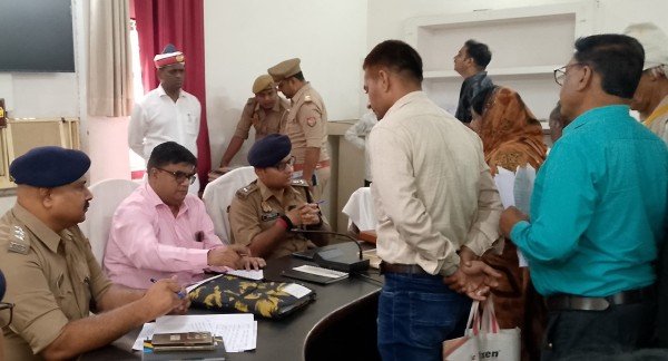 गुणवत्तापूर्ण निस्तारण के लिए वीडियोग्राफी जरूर बनाएःडीएम