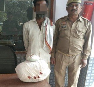 कपूरपुर पुलिस ने चैकिंग के दौरान एक अभियुक्त को किया गिरफ्तार