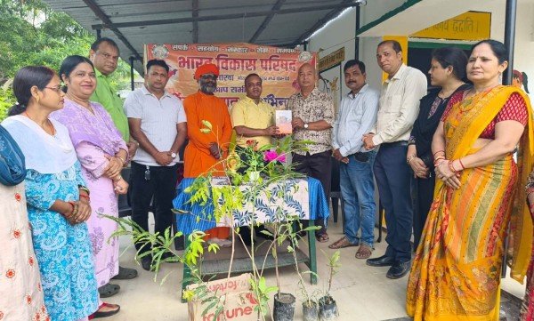 पर्यावरण की रक्षा को पौधरोपण आवश्यकःडा. डीके गुप्त