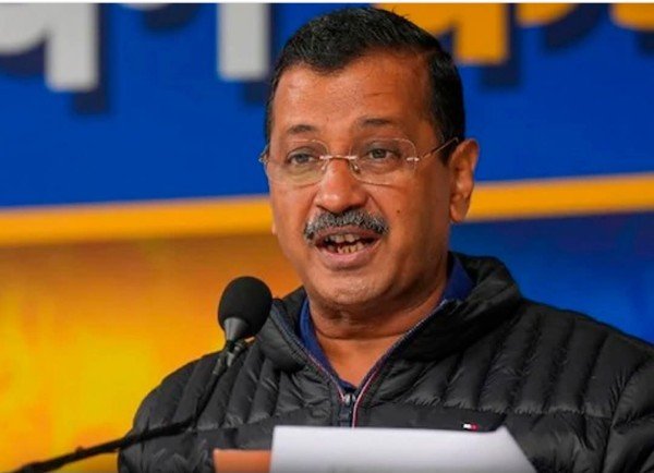 अरविंद केजरीवाल ने प्रधानमंत्री नरेंद्र मोदी पर पलटवार करते हुए कहा