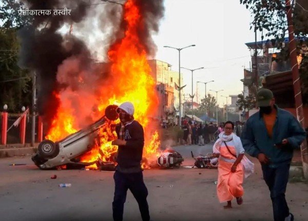 मणिपुर में एक बार फिर हिंसा भड़क उठी है।