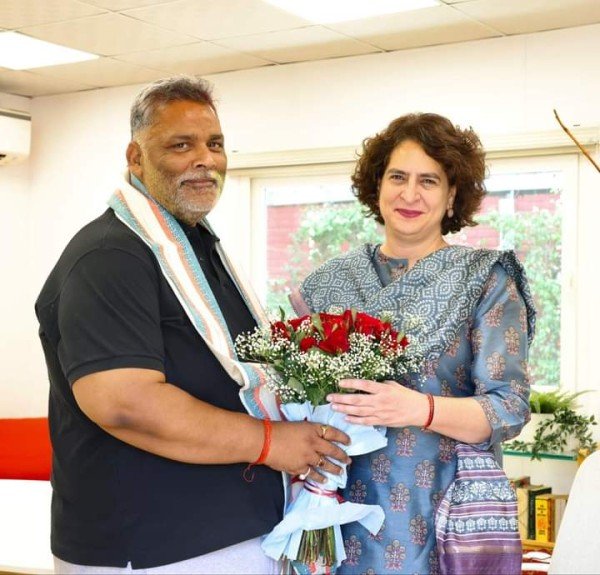 कांग्रेस के सबसे वफादार और भरोसेमंद नेता पप्पू यादव जी जो पूर्णिया से निर्दलीय जीत दर्ज कर के आए हैं।