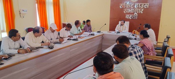 किसानों से संवाद का रजिस्टर भी बनाएंःमंत्री