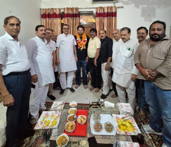 व्यापारी सुरक्षा फोरम संस्थान बुलंदशहर कोर कमेटी बैठक हुई संपन्न